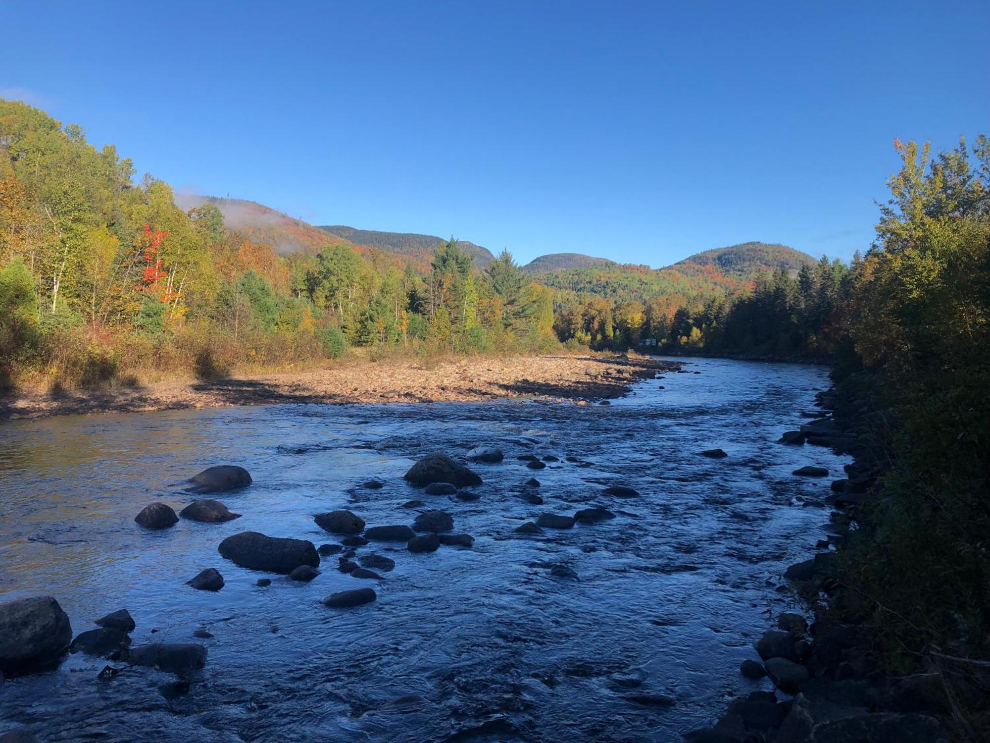 Belle Maison Avec Vue Sur La Riviere LʼAnse-Saint-Jean Esterno foto